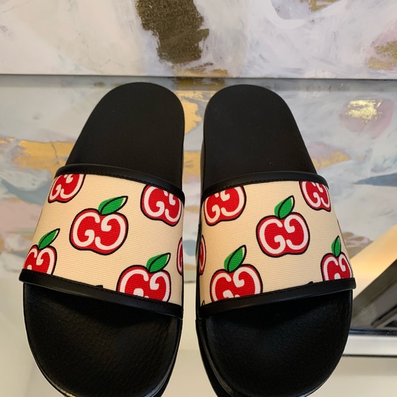 Gucci Limited Edition Apple Slides Sandals - Picture 3 of 9